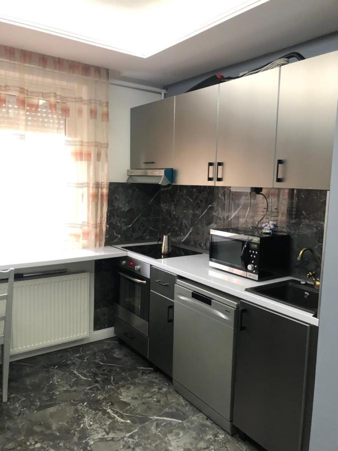 Bezso Apartman Hajduszoboszlo Bagian luar foto