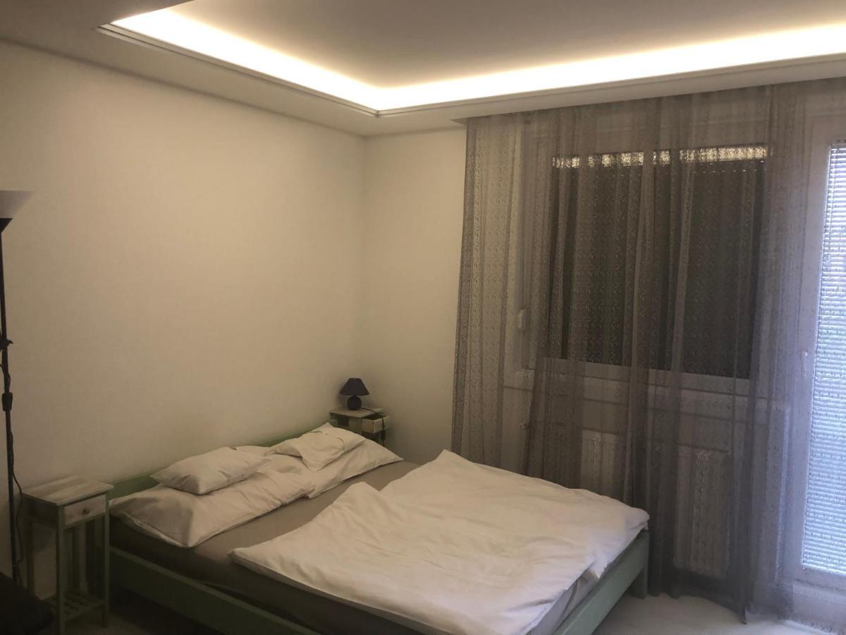 Bezso Apartman Hajduszoboszlo Bagian luar foto