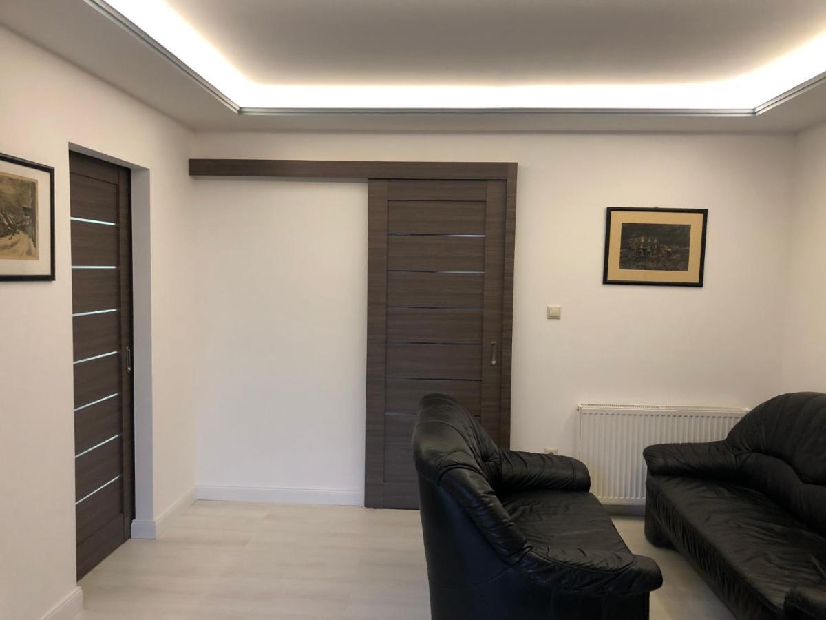 Bezso Apartman Hajduszoboszlo Bagian luar foto