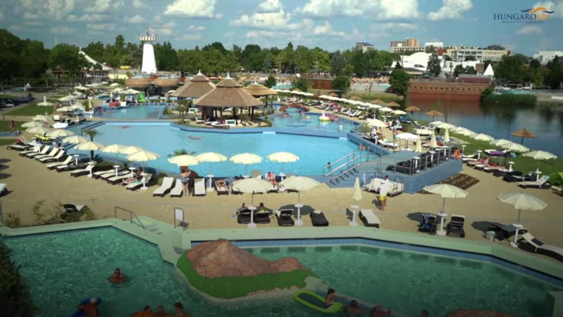 Bezso Apartman Hajduszoboszlo Bagian luar foto